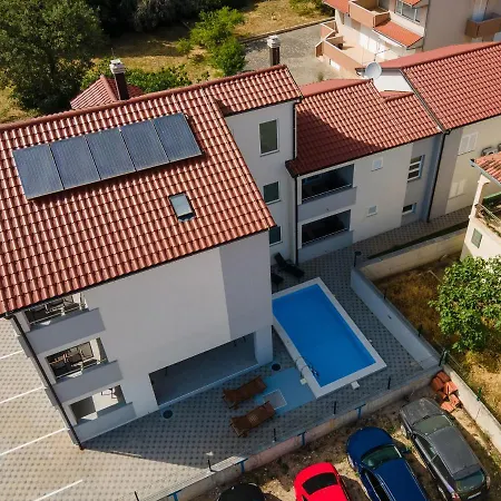 Mijo, Apartament