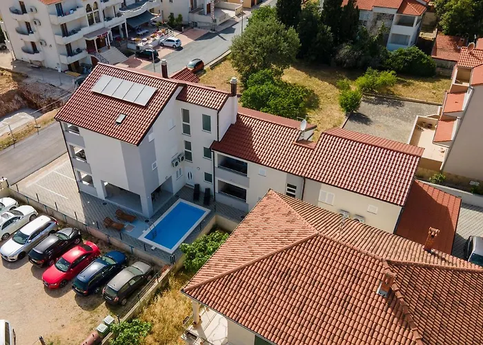 Mijo, Apartmán *