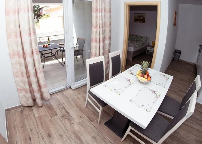 Апартаменты Mijo, *