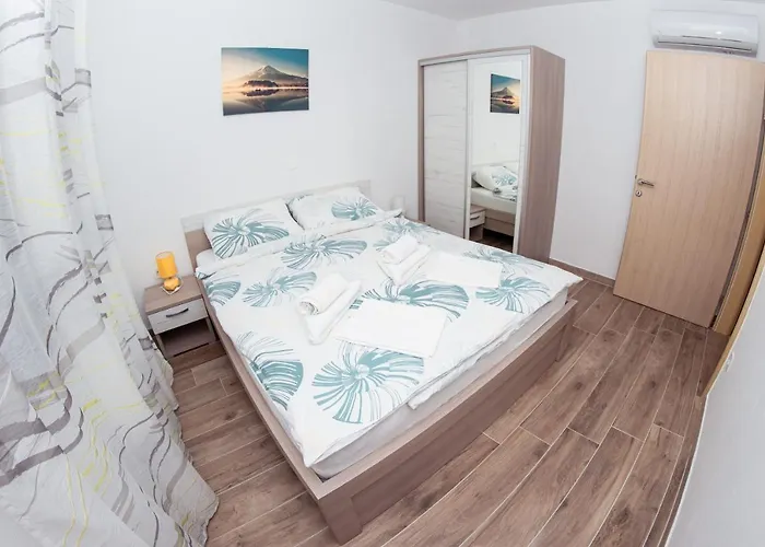 Mijo, * Биоград-на-Мору