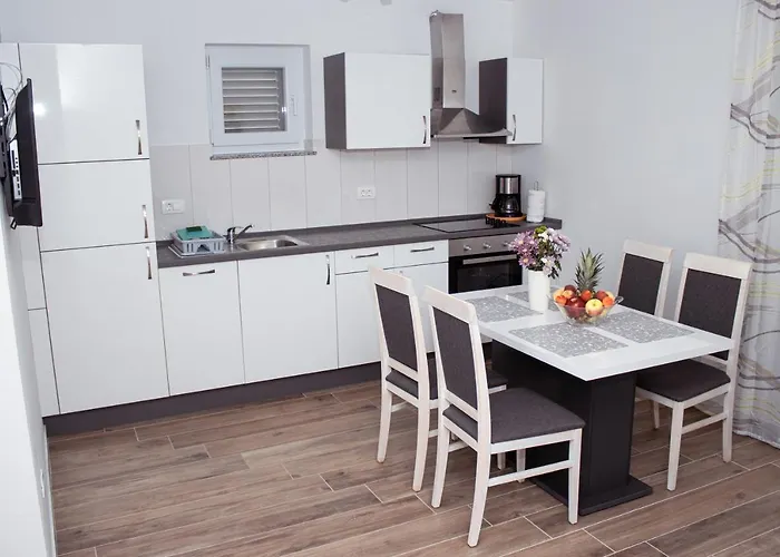 Апартаменты Mijo, *