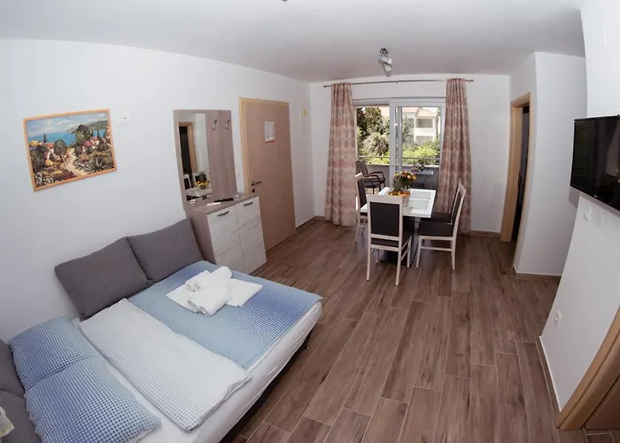 Апартаменты Mijo, Биоград-на-Мору