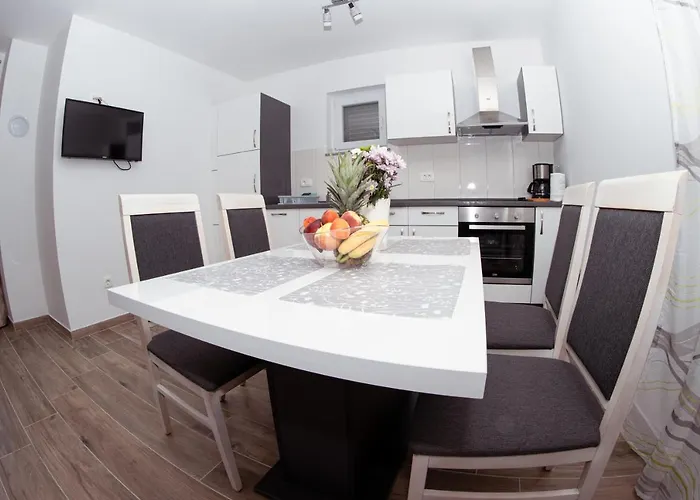 Апартаменты Mijo, *