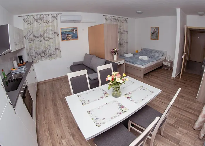 Mijo, Биоград-на-Мору