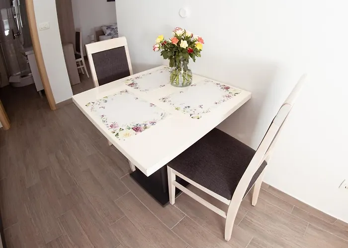 Апартаменты Mijo, Биоград-на-Мору