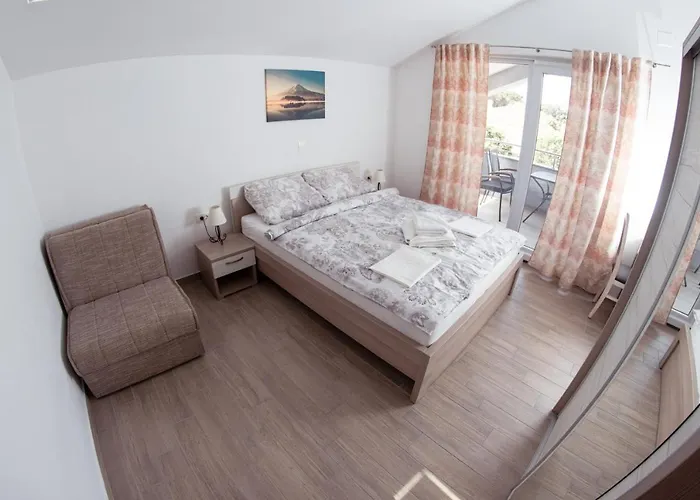 Mijo, Биоград-на-Мору