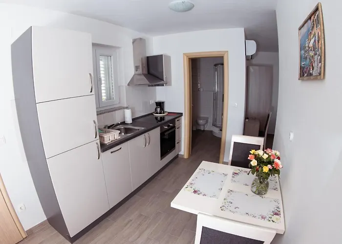 Апартаменты Mijo, *