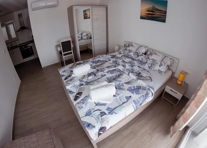 Апартаменты Mijo, Биоград-на-Мору