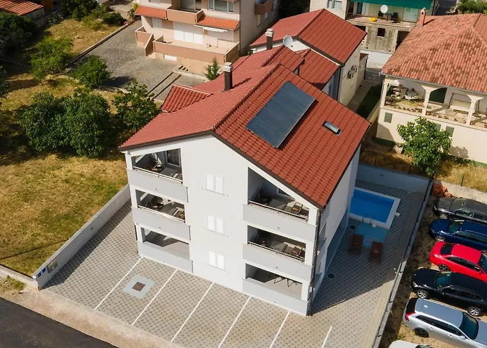 Mijo, Апартаменты Биоград-на-Мору