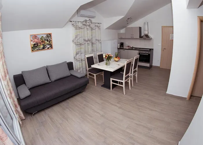 Апартаменты Mijo, *