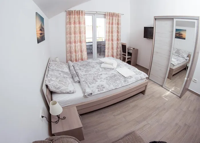 Mijo, Биоград-на-Мору